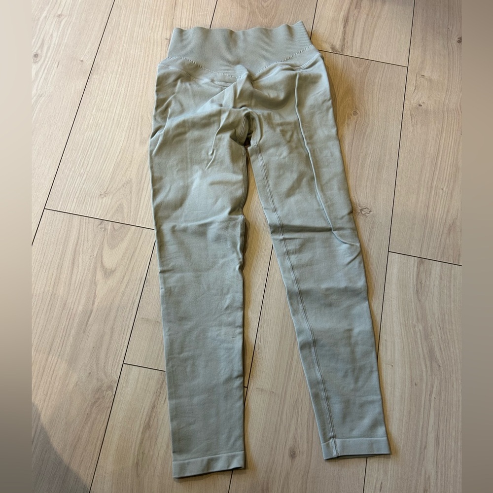 Australian brand leggings